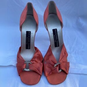 Rickard Shah Coral Satin Stiletto Sandals. Size 37.5 Made in Italy.